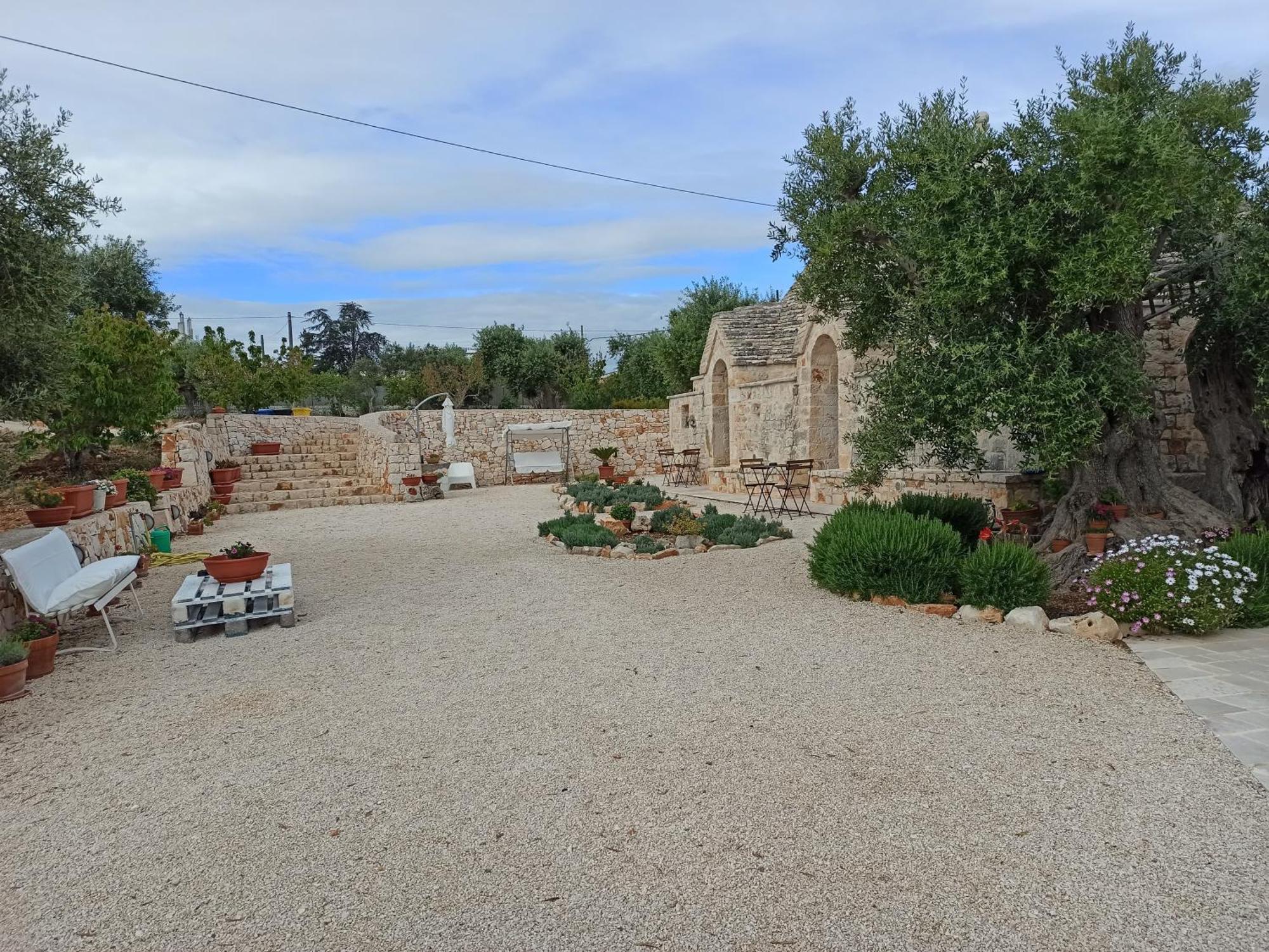 Trulli Don Pietro Guest House Castellana Grotte Exterior photo